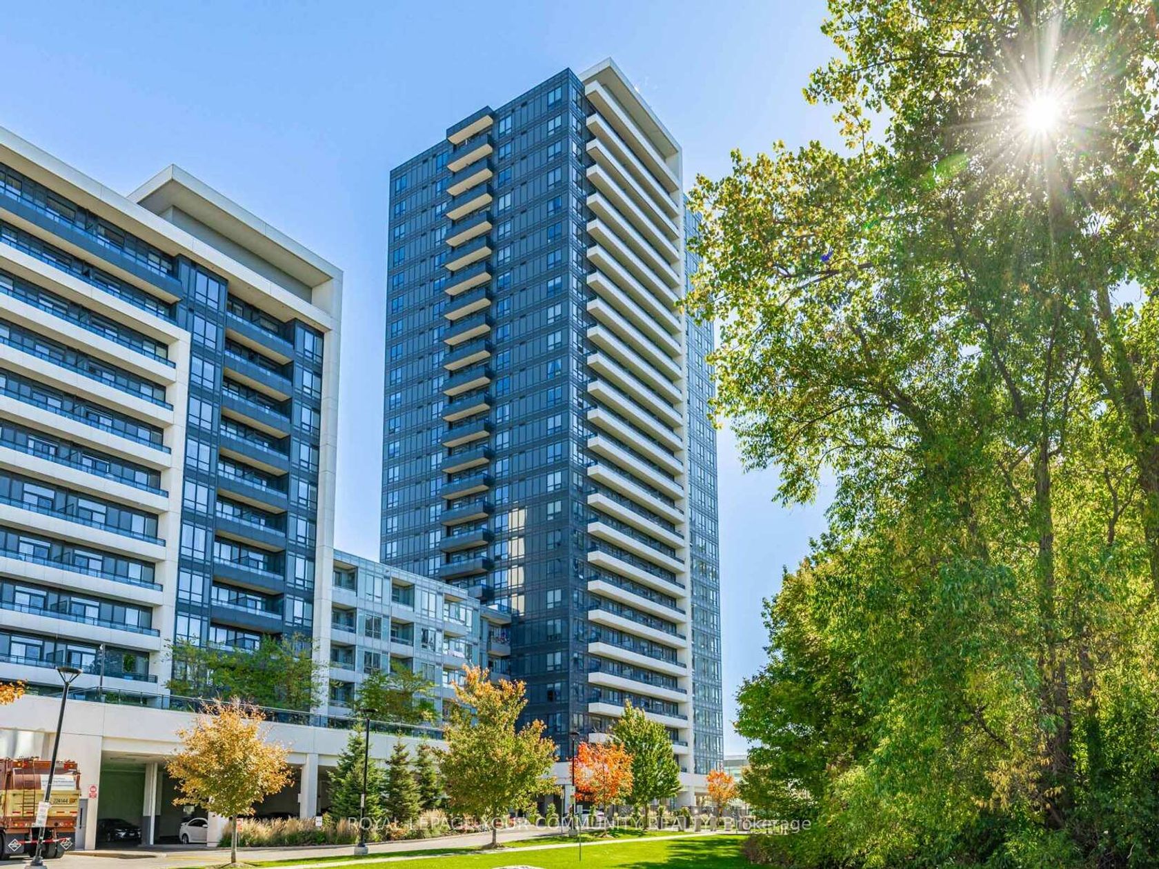 2106 - 7890 Bathurst Street, Beverley Glen, Vaughan 