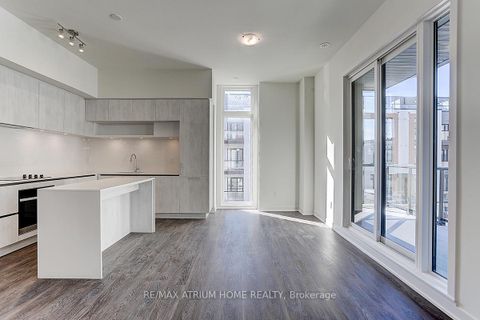 Photo 3 at 1103 - 12 David Eyer Road, Rural Richmond Hill, Richmond Hill