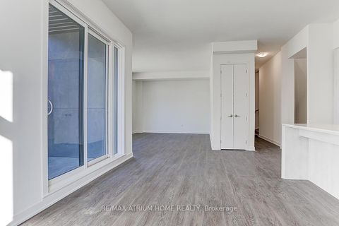 Photo 10 at 1103 - 12 David Eyer Road, Rural Richmond Hill, Richmond Hill