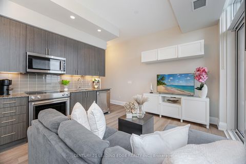 Photo 9 at PH05 - 18 Graydon Hall Drive, Donalda, Toronto