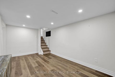 Photo 13 at 153 Clarence Street, West Woodbridge, Vaughan