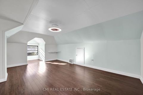 Photo 24 at 153 Clarence Street, West Woodbridge, Vaughan