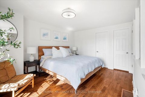 Photo 27 at 18 Sydenham Street, Regent Park, Toronto