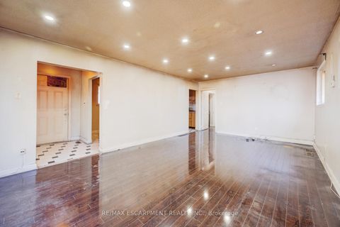 Photo 3 at 7270 Topping Road, Malton, Mississauga