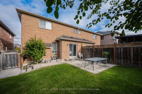 Photo 20 at 142 Blackthorn Drive, Maple, Vaughan