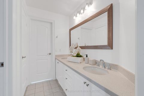 Photo 30 at 384 Hillcrest Avenue, Willowdale East, Toronto