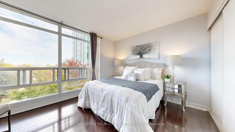 Photo 2 at 706 - 35 Bales Avenue, Willowdale East, Toronto