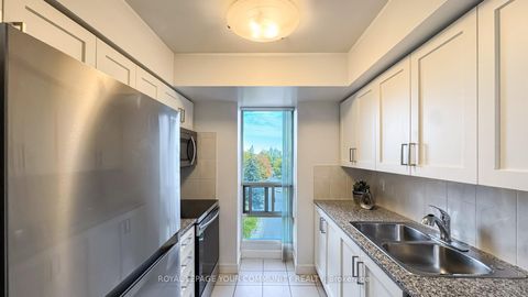 Photo 12 at 706 - 35 Bales Avenue, Willowdale East, Toronto