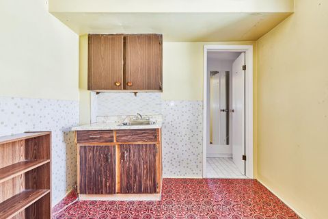 Photo 34 at 46 Ford Street, Pellam Park, Toronto