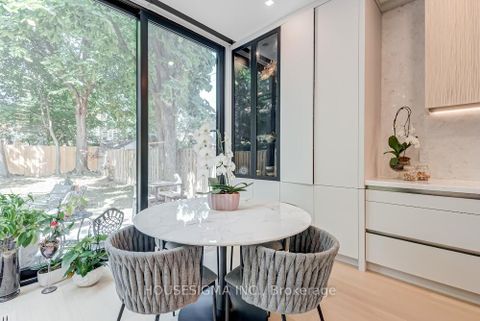 Photo 16 at 188 Duplex Avenue, Eglinton, Toronto