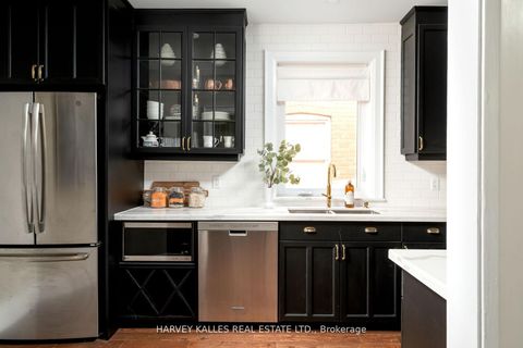 Photo 16 at 39 Standish Avenue, Moore Park, Toronto