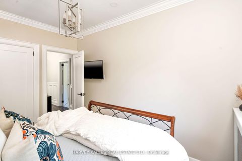 Photo 21 at 39 Standish Avenue, Moore Park, Toronto