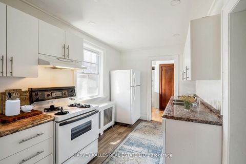 Photo 29 at 39 Standish Avenue, Moore Park, Toronto