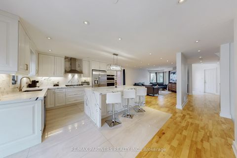 Photo 6 at 26 Sandfield Drive, Aurora Highlands, Aurora