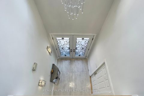 Photo 15 at 26 Sandfield Drive, Aurora Highlands, Aurora