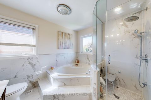 Photo 20 at 26 Sandfield Drive, Aurora Highlands, Aurora