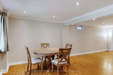 Photo 32 at 26 Sandfield Drive, Aurora Highlands, Aurora