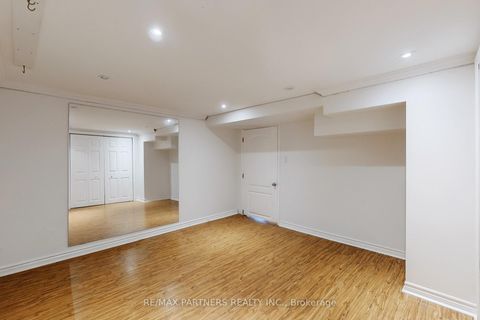 Photo 35 at 26 Sandfield Drive, Aurora Highlands, Aurora