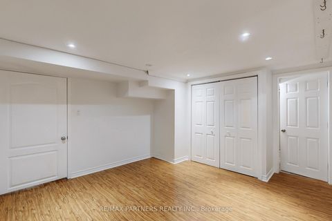 Photo 37 at 26 Sandfield Drive, Aurora Highlands, Aurora