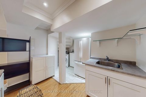 Photo 38 at 26 Sandfield Drive, Aurora Highlands, Aurora