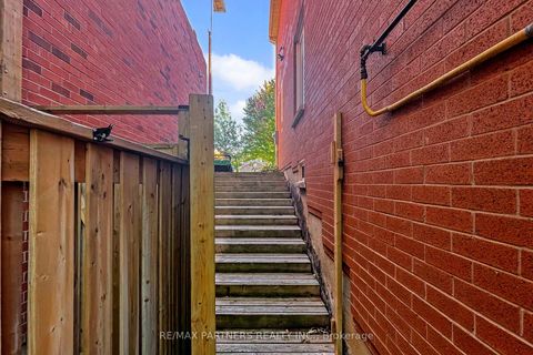 Photo 46 at 26 Sandfield Drive, Aurora Highlands, Aurora