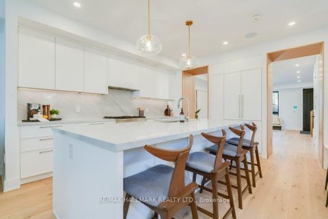 Photo 10 at 5 Rednor Road, East York, Toronto