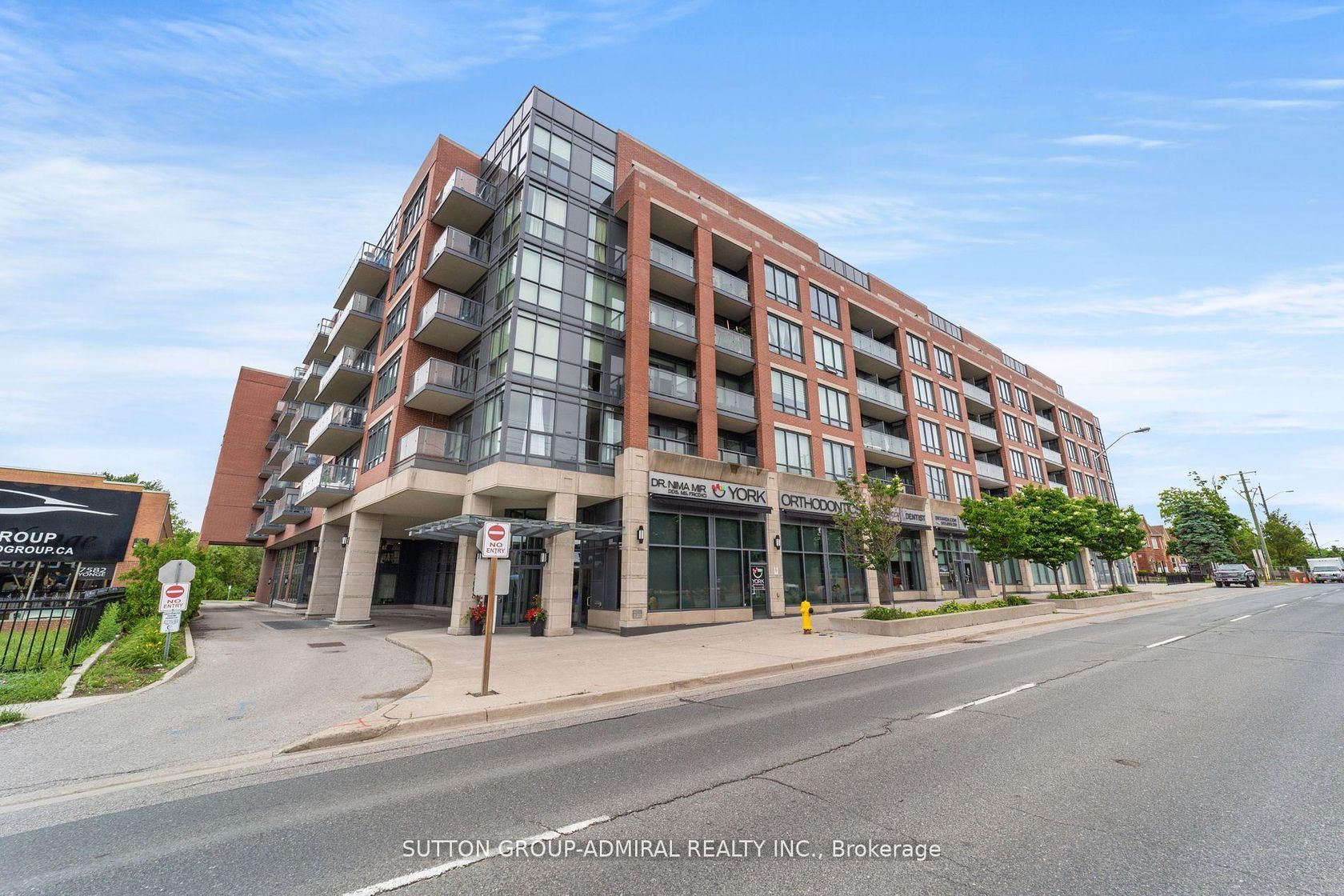 514 - 7608 Yonge Street, Yorkhill, Vaughan photo number 2 514 - 7608 Yonge Street, Yorkhill, Vaughan photo number 2