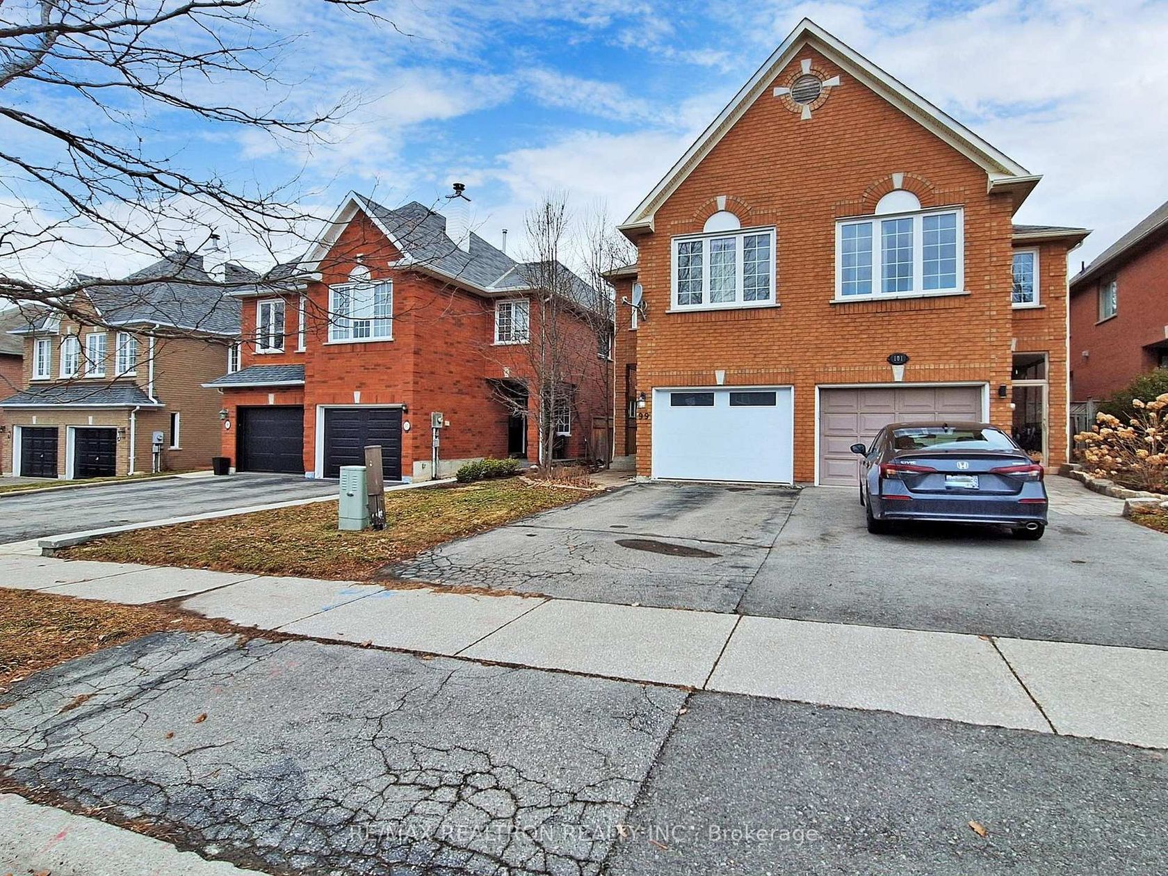 99 Widdifield Avenue, Armitage, Newmarket photo 1