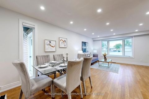 Photo 7 at 2 Charlotte Court, Letitia Heights, Barrie