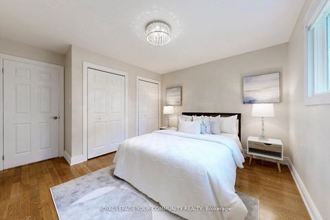 Photo 15 at 2 Charlotte Court, Letitia Heights, Barrie
