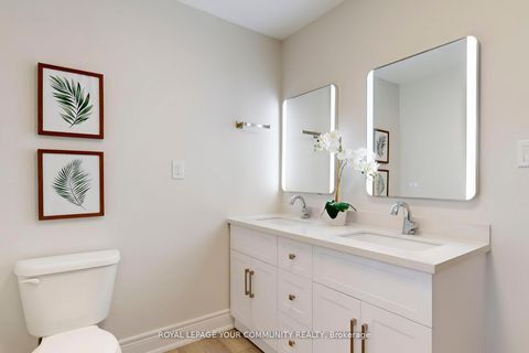 Photo 18 at 2 Charlotte Court, Letitia Heights, Barrie