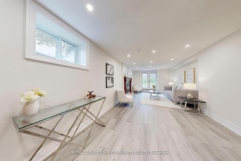 Photo 23 at 2 Charlotte Court, Letitia Heights, Barrie