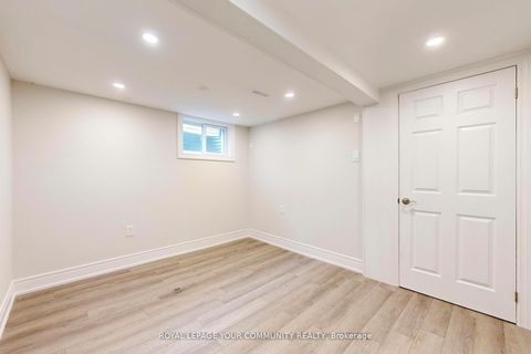 Photo 29 at 2 Charlotte Court, Letitia Heights, Barrie