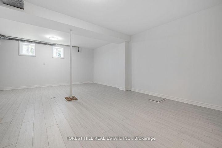 Photo 32 at 10 Courtwood Place, Bayview Village, Toronto