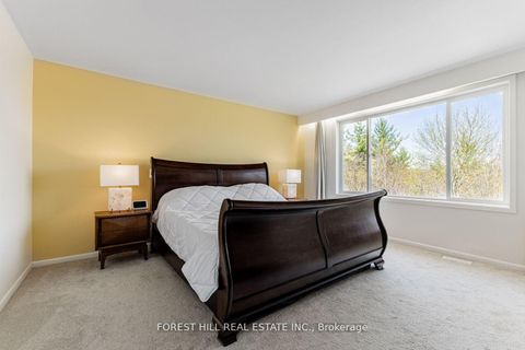 Photo 17 at 10 Courtwood Place, Bayview Village, Toronto