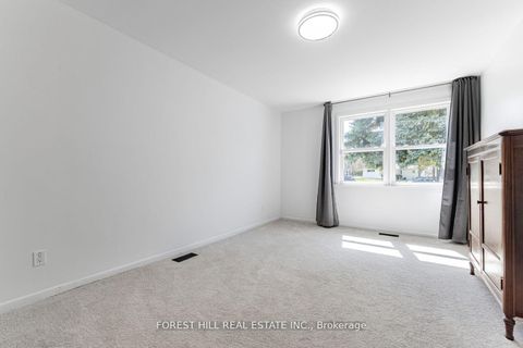 Photo 20 at 10 Courtwood Place, Bayview Village, Toronto