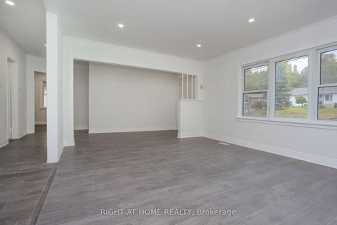 Photo 2 at 387 Edgehill Drive, Edgehill Drive, Barrie