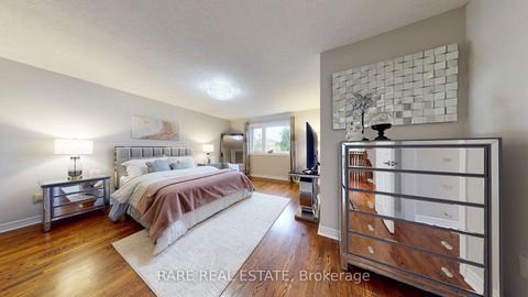 Photo 18 at 68 Kirkbride Crescent, Maple, Vaughan