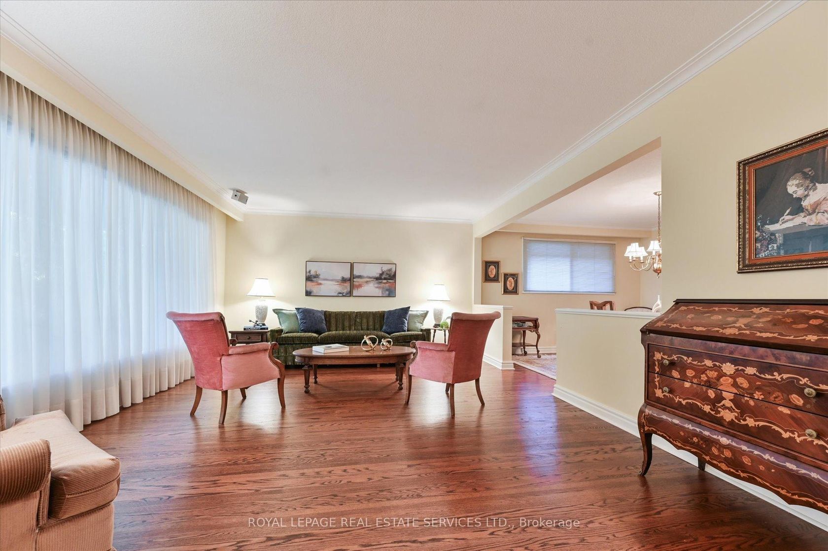 Photo 5 at 20 Widdicombe Hill, Richview, Toronto Photo 5 at 20 Widdicombe Hill, Richview, Toronto
