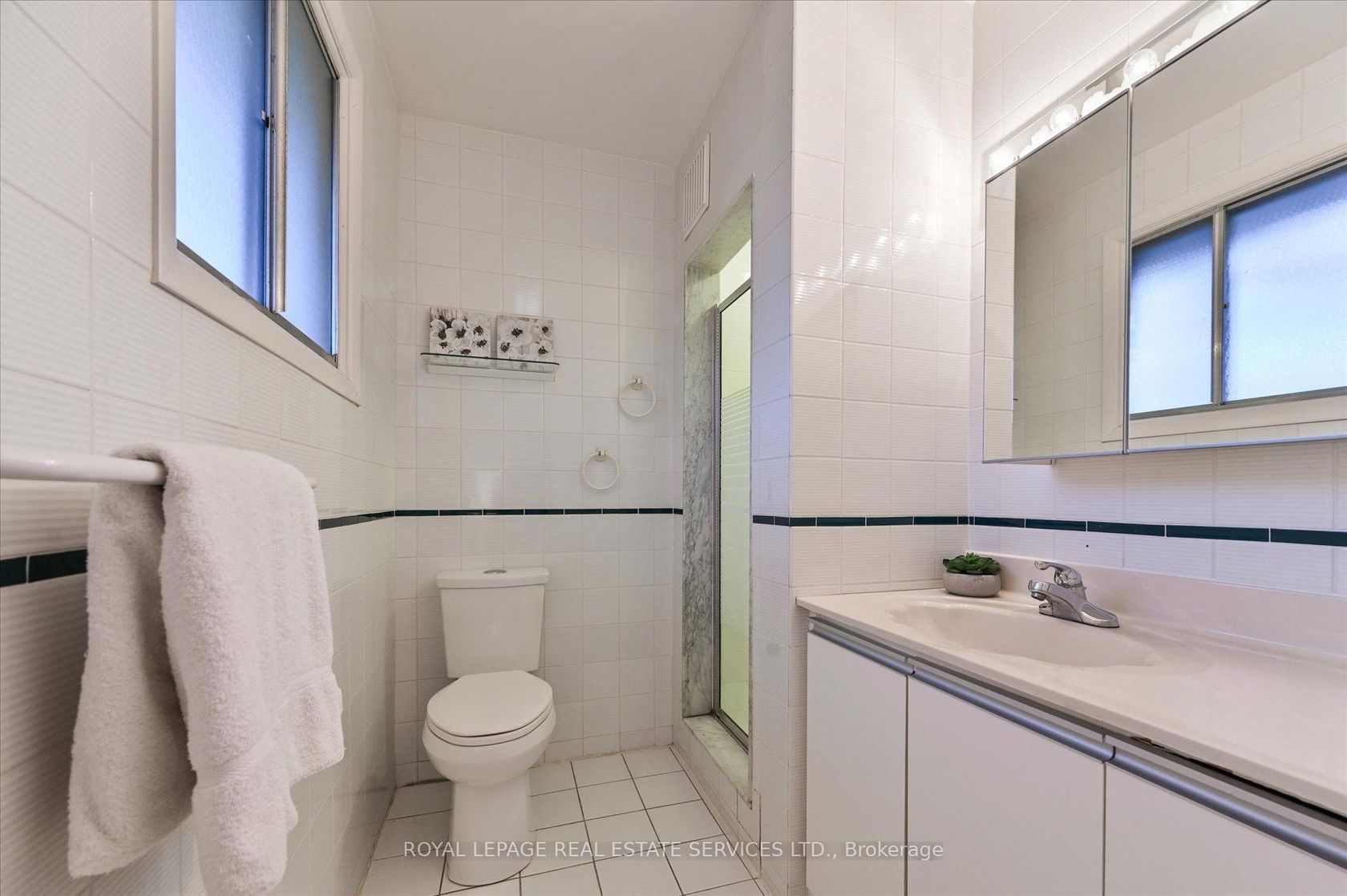 Photo 18 at 20 Widdicombe Hill, Richview, Toronto Photo 18 at 20 Widdicombe Hill, Richview, Toronto