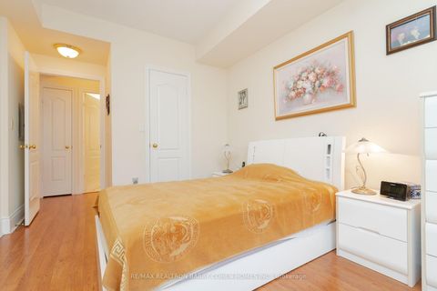 Photo 8 at 815 - 28 William Carson Crescent, Windfields, Toronto