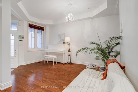 Photo 9 at 45 Cedarcrest Crescent, Westbrook, Richmond Hill