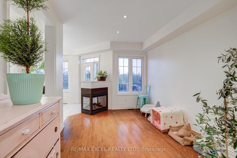 Photo 17 at 45 Cedarcrest Crescent, Westbrook, Richmond Hill