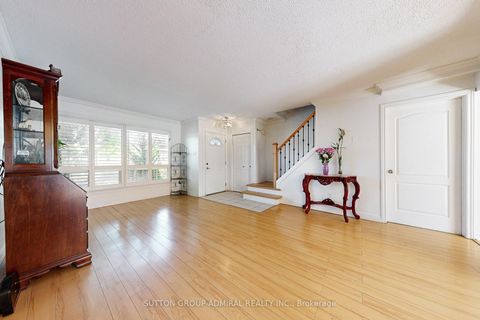 Photo 6 at 3 - 1517 Elm Road, CP College Park, Oakville