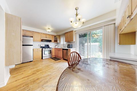 Photo 8 at 3 - 1517 Elm Road, CP College Park, Oakville