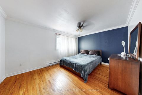 Photo 15 at 3 - 1517 Elm Road, CP College Park, Oakville