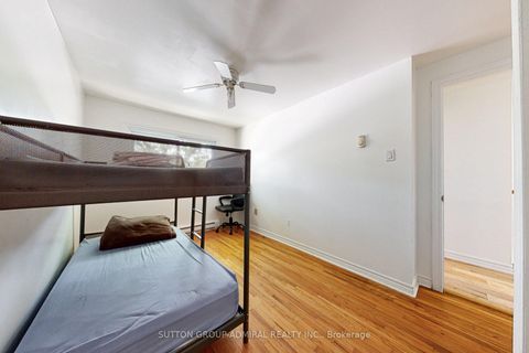 Photo 20 at 3 - 1517 Elm Road, CP College Park, Oakville