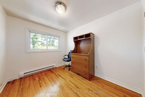 Photo 22 at 3 - 1517 Elm Road, CP College Park, Oakville