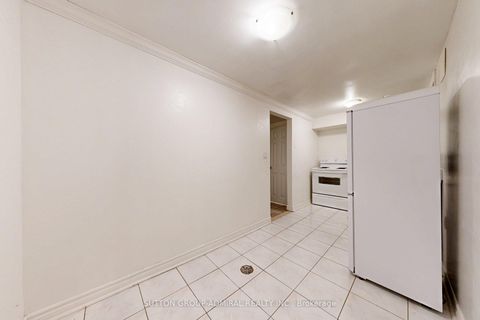 Photo 34 at 3 - 1517 Elm Road, CP College Park, Oakville