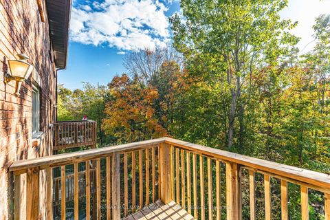 Photo 8 at 7 - 21 Evergreen Court, Ardagh, Barrie